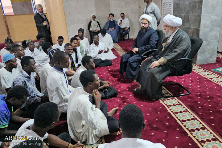 دیدار جمعی از جوانان غنا با آیت الله رمضانی