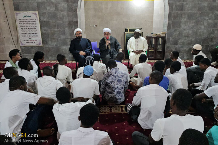 دیدار جمعی از جوانان غنا با آیت الله رمضانی