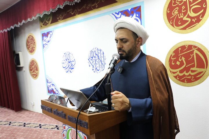 نماز عید فطر در مرکز فرهنگی کوثر شهر استانبول ترکیه