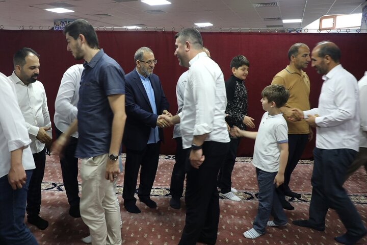 نماز عید فطر در مرکز فرهنگی کوثر شهر استانبول ترکیه