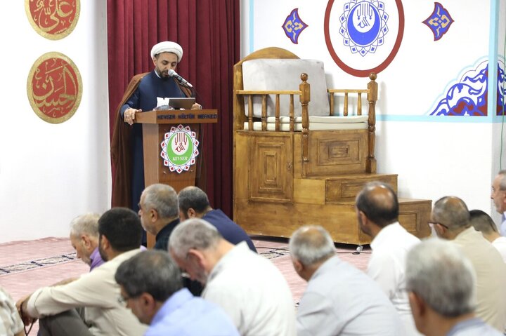 نماز عید فطر در مرکز فرهنگی کوثر شهر استانبول ترکیه