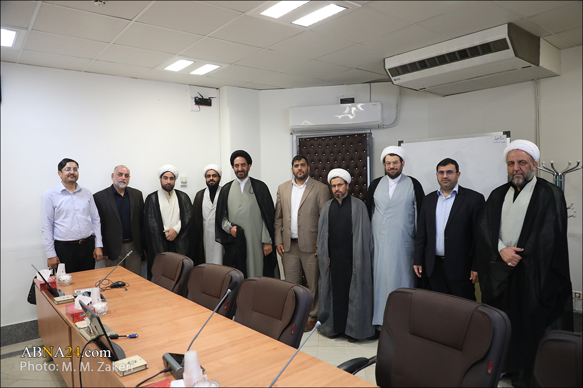 دیدار جمعی از مدیران ویکیشیعه با رئیس مرکز خدمات حوزههای علمیه