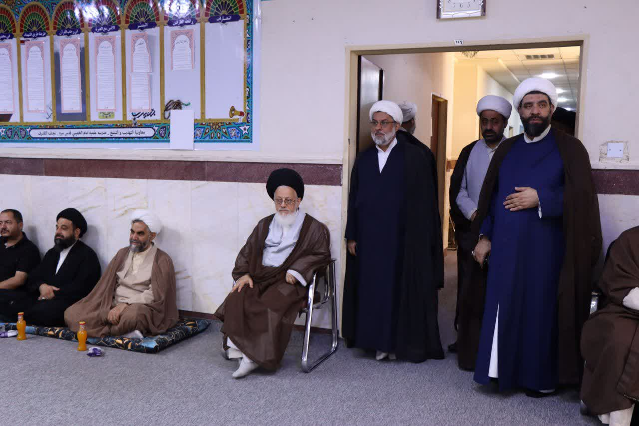 امام خمینی(ره) شجره طیبه‌ای بود که با نور ایمان، جهان را بیدار کرد