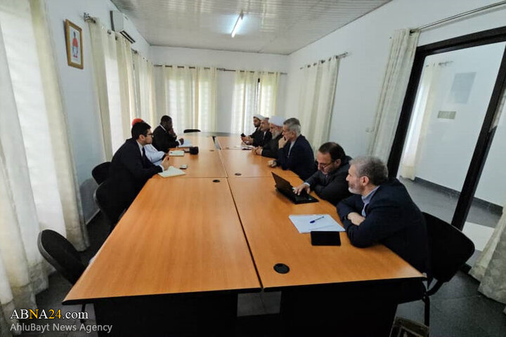 Photos: Ayatollah Ramazani meets with Archbishop of Catholic Church of Ivory Coast