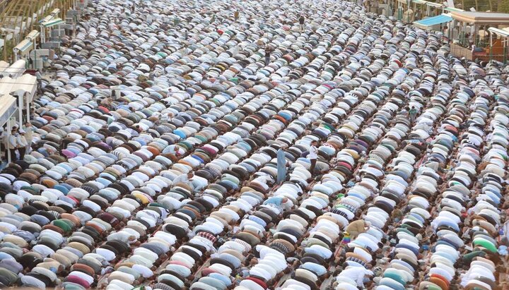 تقرير مصور/ حضور واسع بإقامة صلاة عيد الأضحى المبارك بين الحرمين في كربلاء