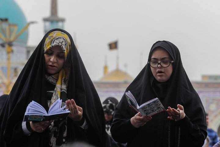 Photos: Arafah Prayer recited at Imam Reza Shrine