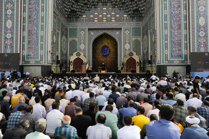 Photos: Arafah Prayer recited at Imam Reza Shrine