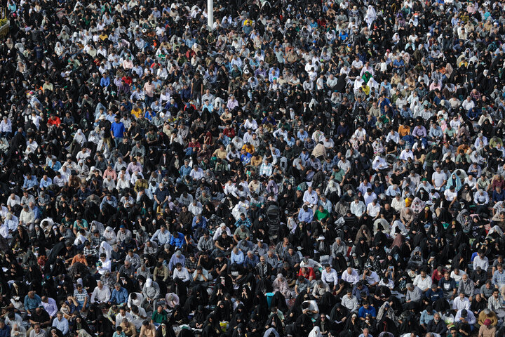Photos: Arafah Prayer recited at Imam Reza Shrine