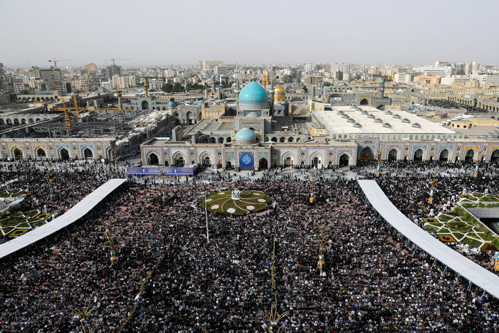 Photos: Arafah Prayer recited at Imam Reza Shrine