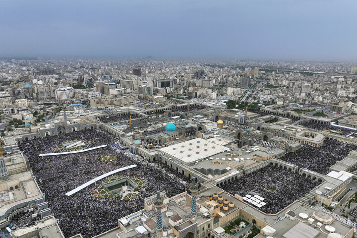 Photos: Arafah Prayer recited at Imam Reza Shrine