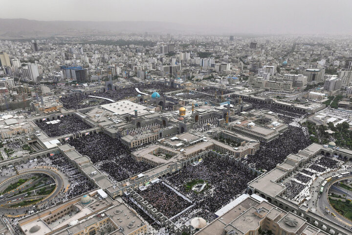 Photos: Arafah Prayer recited at Imam Reza Shrine