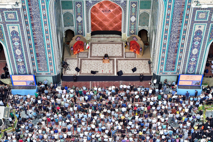 Photos: Arafah Prayer recited at Imam Reza Shrine