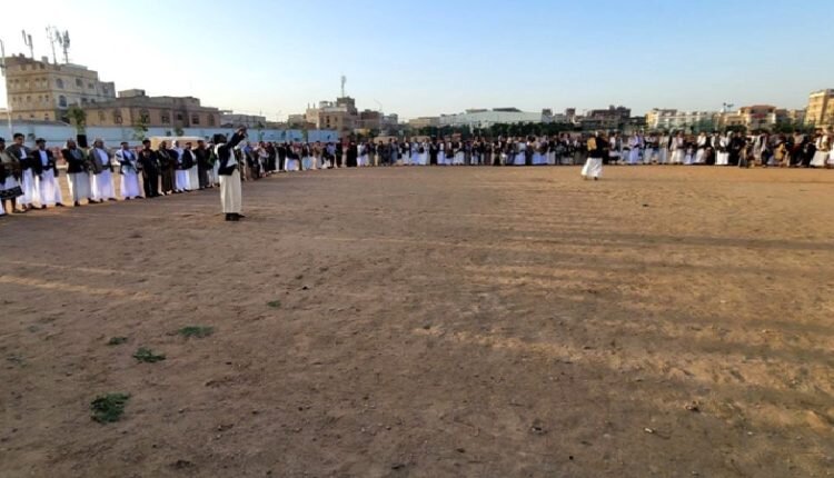 Sanaa witnesses mass vigils after Edi Al-Adha prayers in support of Palestine