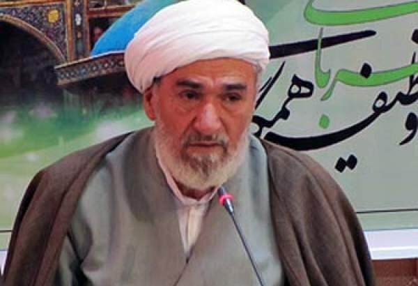 School of Imam Khomeini means strengthening unity, convergence in Islamic community - Sunni Imam