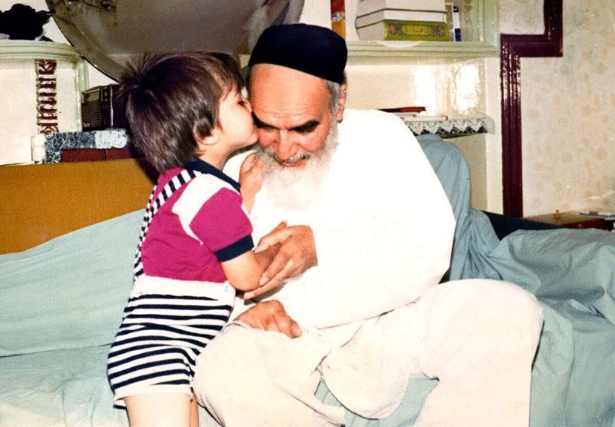 Ayah Revolusi, Tempat Berlindung Keluarga: Sekilas tentang Metode Pendidikan Imam Khomeini