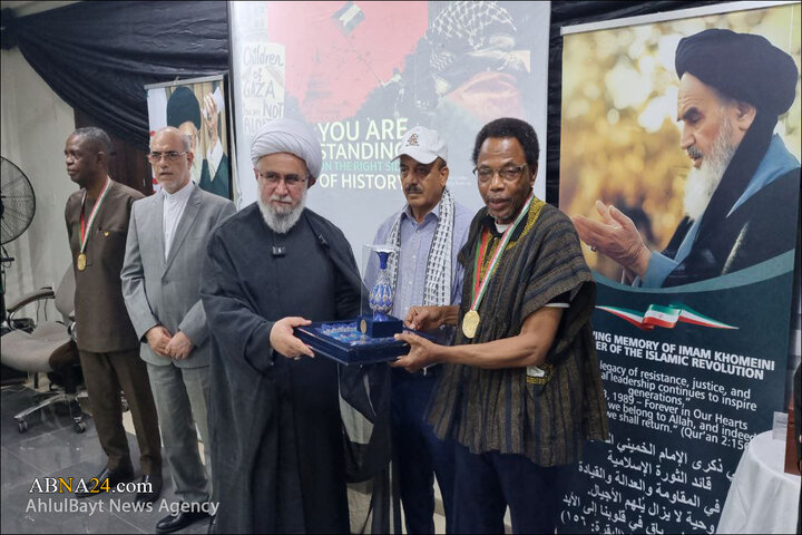 اعطای نشان «سمت درست تاریخ» به ۲ مدافع آرمان فلسطین در کشور غنا