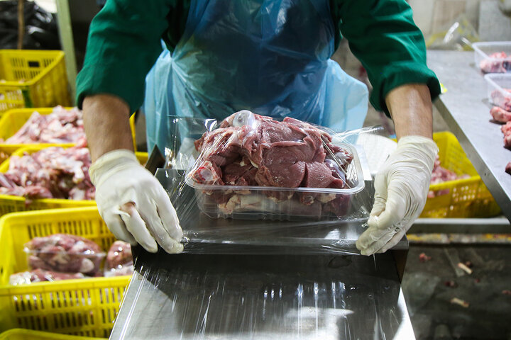 Photos: Packaging of Eid al-Adha sacrificial meat at Hazrat Masoumeh Holy Shrine