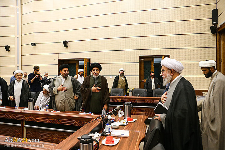 Photos: Group of Iraqi missionaries in Qom meet with Ayatollah Ramazani
