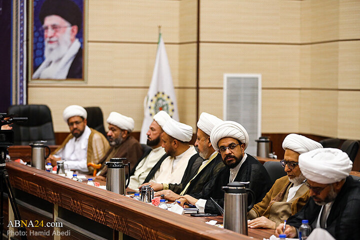 Photos: Group of Iraqi missionaries in Qom meet with Ayatollah Ramazani