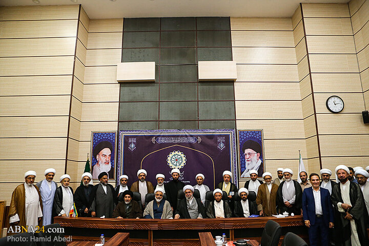 Photos: Group of Iraqi missionaries in Qom meet with Ayatollah Ramazani