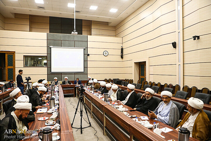 Photos: Group of Iraqi missionaries in Qom meet with Ayatollah Ramazani