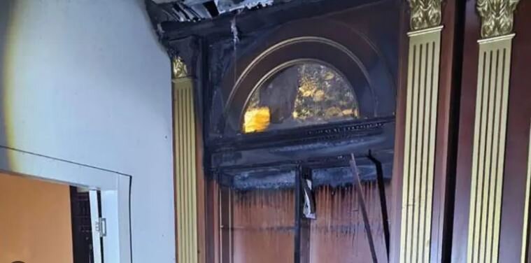 Fire at Chief Rabbi Yitzhak Yosef’s synagogue sparks outrage, suspected arson under investigation