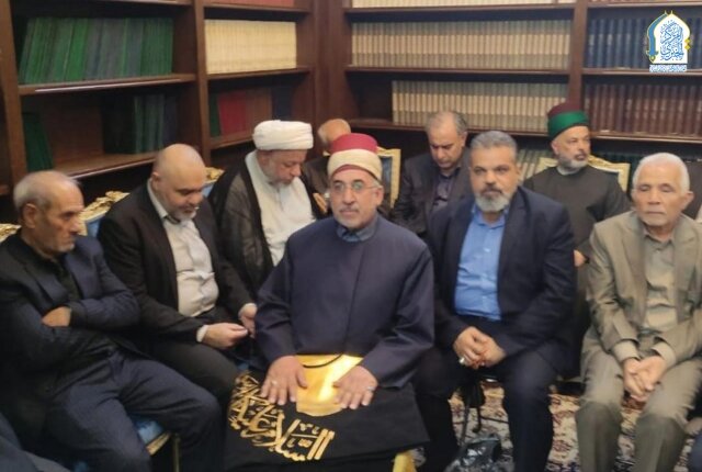 وفد العتبة الكاظمية المقدسة يحضر مجلسي عزاء الحاج الوجيه علي أكبر أنصاري والخادم الحاج مصطفى آشنائي + صور