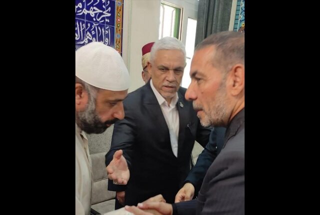 وفد العتبة الكاظمية المقدسة يحضر مجلسي عزاء الحاج الوجيه علي أكبر أنصاري والخادم الحاج مصطفى آشنائي