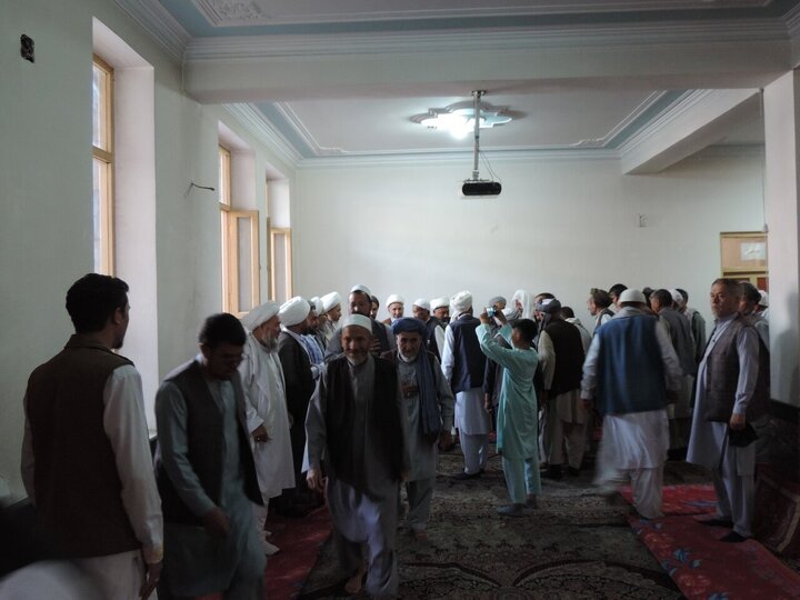Photos: Shia Muslims meet with Ayatollah Vaezzadeh Behsoodi in Kabul
