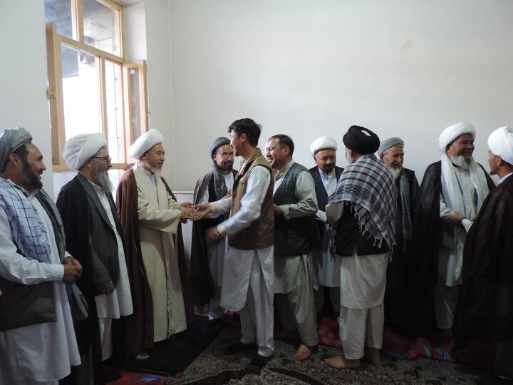 Photos: Shia Muslims meet with Ayatollah Vaezzadeh Behsoodi in Kabul