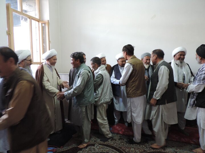 Photos: Shia Muslims meet with Ayatollah Vaezzadeh Behsoodi in Kabul