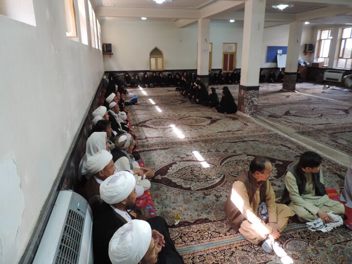 Photos: Shia Muslims meet with Ayatollah Vaezzadeh Behsoodi in Kabul