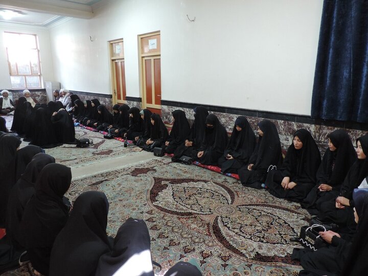 Photos: Shia Muslims meet with Ayatollah Vaezzadeh Behsoodi in Kabul