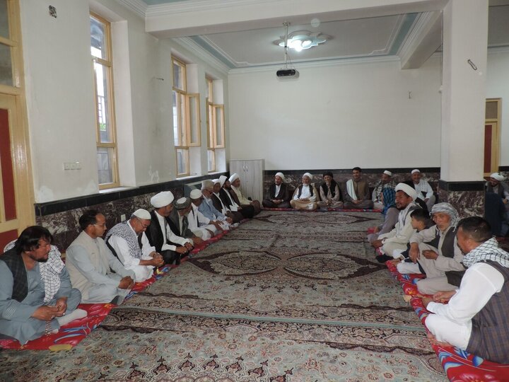 Photos: Shia Muslims meet with Ayatollah Vaezzadeh Behsoodi in Kabul