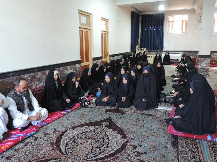 Photos: Shia Muslims meet with Ayatollah Vaezzadeh Behsoodi in Kabul