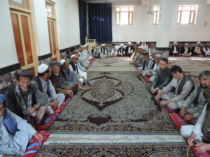Photos: Shia Muslims meet with Ayatollah Vaezzadeh Behsoodi in Kabul