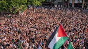 Galeri Foto: Warga Prancis Berunjuk Rasa setelah rezim Israel Sita Kapal Madeleine
