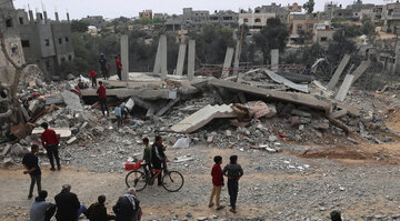 Serangan Udara Israel Membunuh 60 Rakyat Palestin