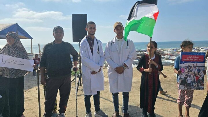 وقفة في ميناء غزة؛ تنديداً باختطاف الاحتلال الصهيوني للسفينة "مادلين"