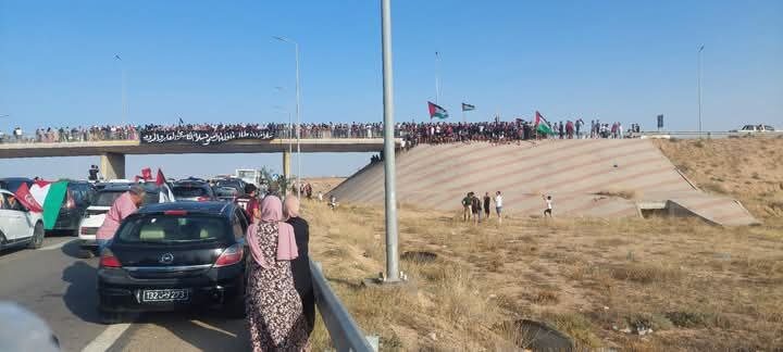 انطلاق قافلة النشطاء التونسيين لكسر الحصار الإسرائيلي على غزة