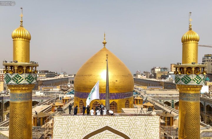 تقرير مصور/ مراسم رفع راية الغدير الأغر في حرم أمير المؤمنين (ع)
