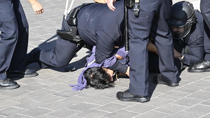 Rapora Wêneyan | Hêzên leşkerî yên Amerîkî bi xwepêşanderên Los Angelesê re ketin pevçûnê