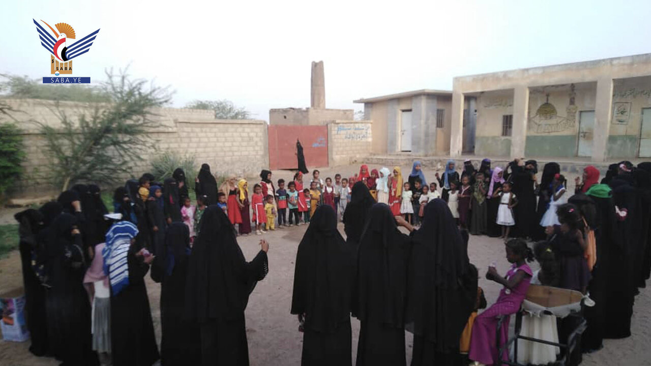 الهيئة النسائية تنظم فعالية ثقافية بذكرى ولاية أمير المؤمنين (ع) في الحديدة اليمنية+(صور)