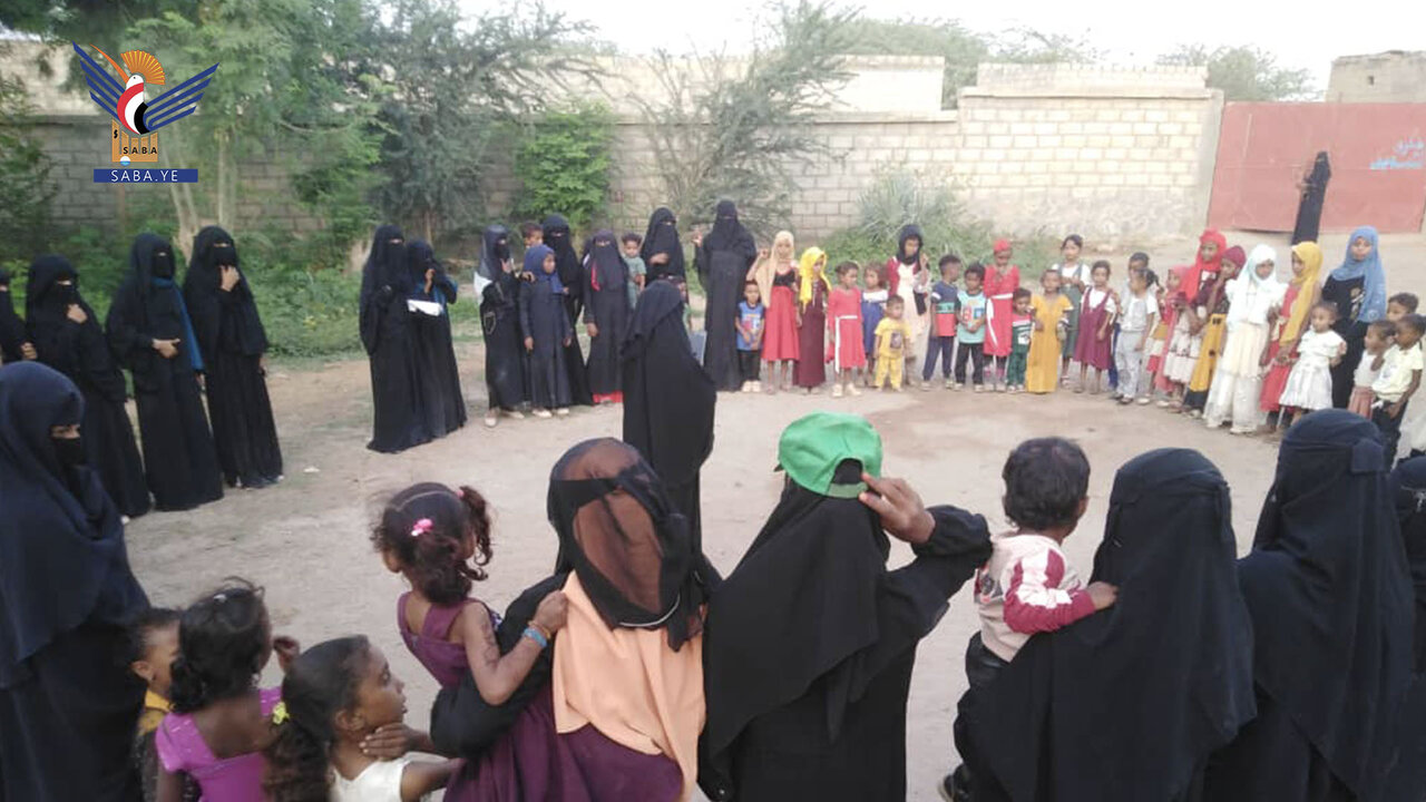 الهيئة النسائية تنظم فعالية ثقافية بذكرى ولاية أمير المؤمنين (ع) في الحديدة اليمنية+(صور)