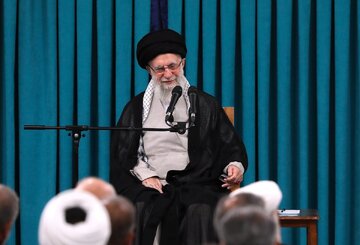 مجلس شورائے اسلامی کا مقام و مرتبہ بے مثال ہے، اراکین مجلس اس عظیم منصب کی عظمت کا تحفظ کریں؛ امام خامنہ ای + تصاویر