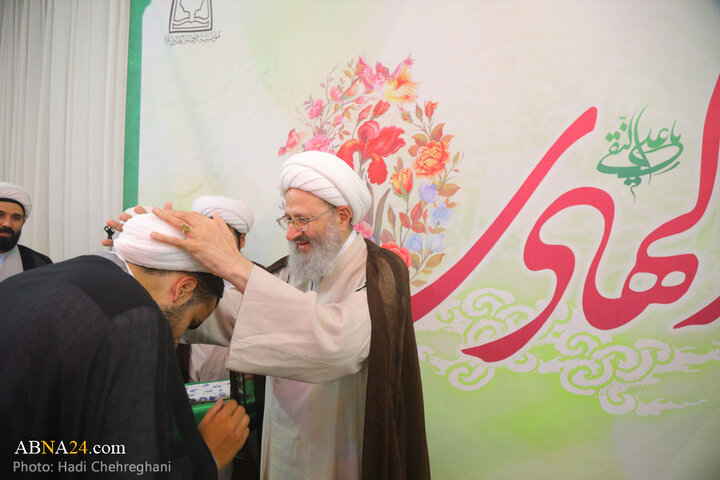 مراسم جشن و عمامه گذاری طلاب در شب میلاد امام هادی(ع) در شهر قم