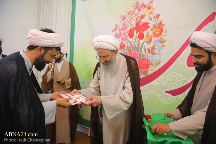 مراسم جشن و عمامه گذاری طلاب در شب میلاد امام هادی(ع) در شهر قم