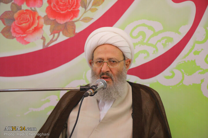 مراسم جشن و عمامه گذاری طلاب در شب میلاد امام هادی(ع) در شهر قم