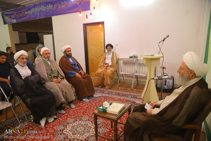 مراسم جشن و عمامه گذاری طلاب در شب میلاد امام هادی(ع) در شهر قم