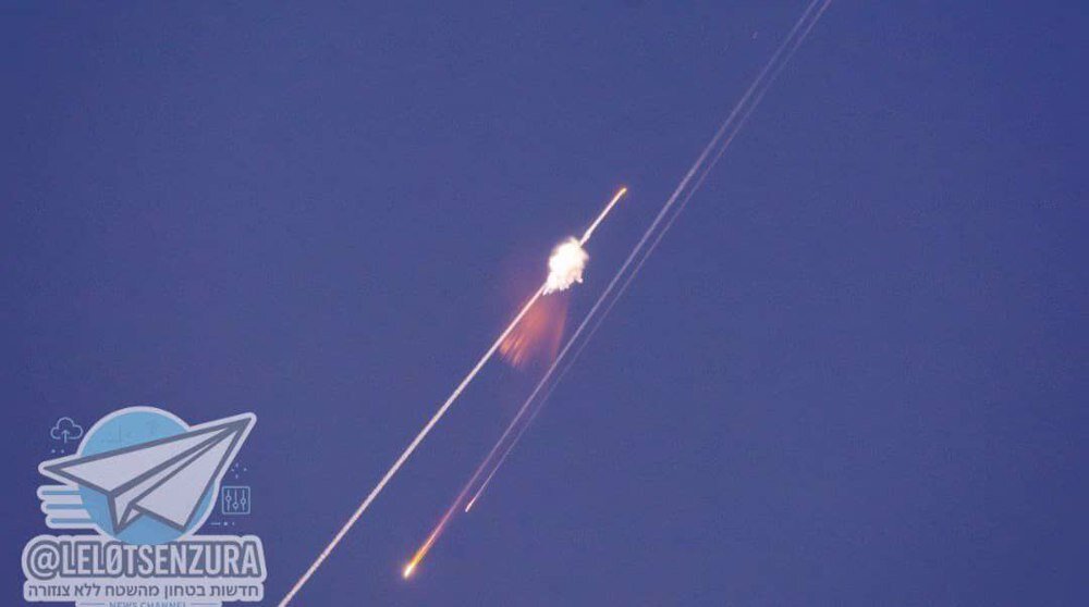 Yemeni forces strike Ben Gurion Airport with two ballistic missiles in response to Gaza war